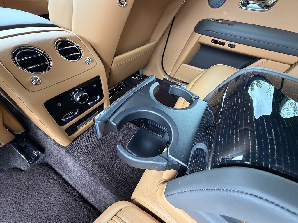 Rolls-Royce Ghost Saloon 6.7 V12 Blue #52