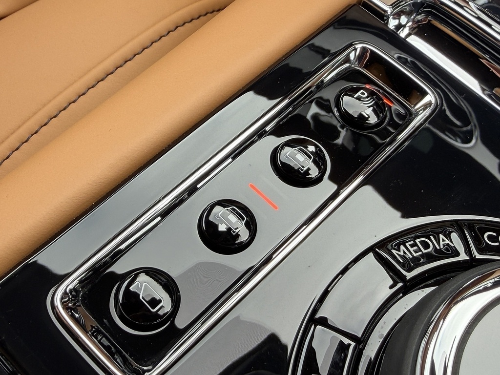 Rolls-Royce Ghost Saloon 6.7 V12 Blue #68