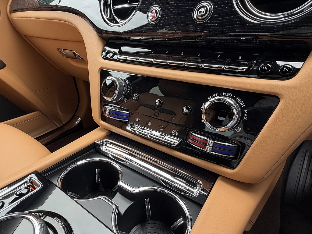 Rolls-Royce Ghost Saloon 6.7 V12 Blue #35