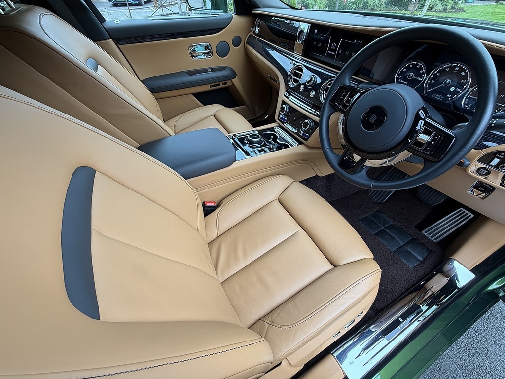 Rolls-Royce Ghost Saloon 6.7 V12 Blue #25