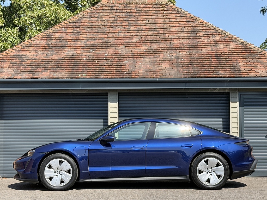 Porsche Taycan Performance Blue #5
