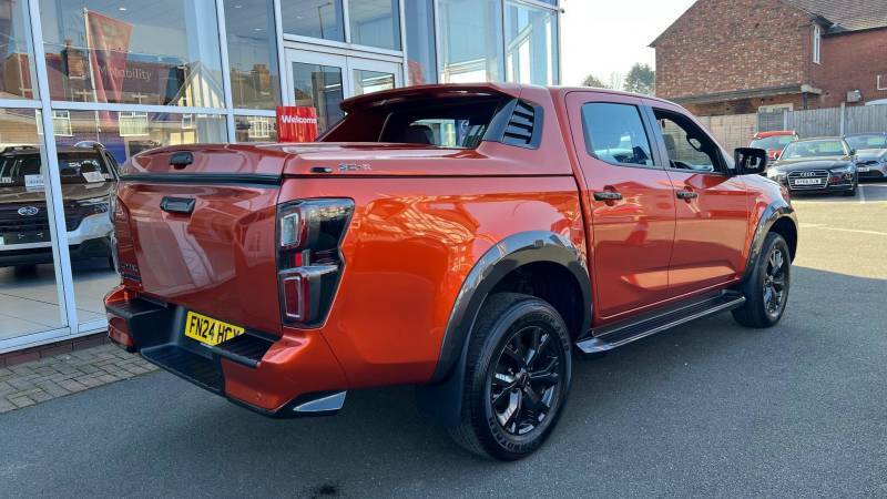Isuzu D-Max 1.9 V-cross Double Cab 4X4 - 2024 24 FN24HCX Orange #3