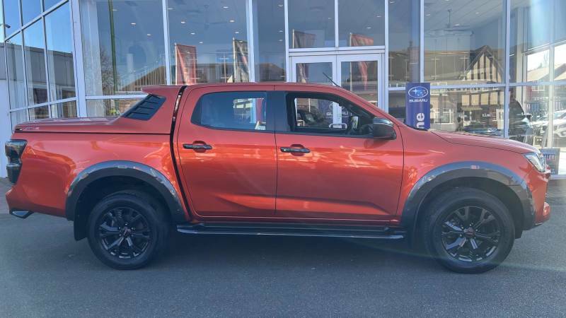 Isuzu D-Max 1.9 V-cross Double Cab 4X4 - 2024 24 FN24HCX Orange #2