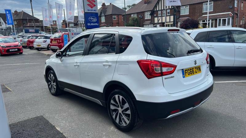 Suzuki SX4 S Cross  Green #8