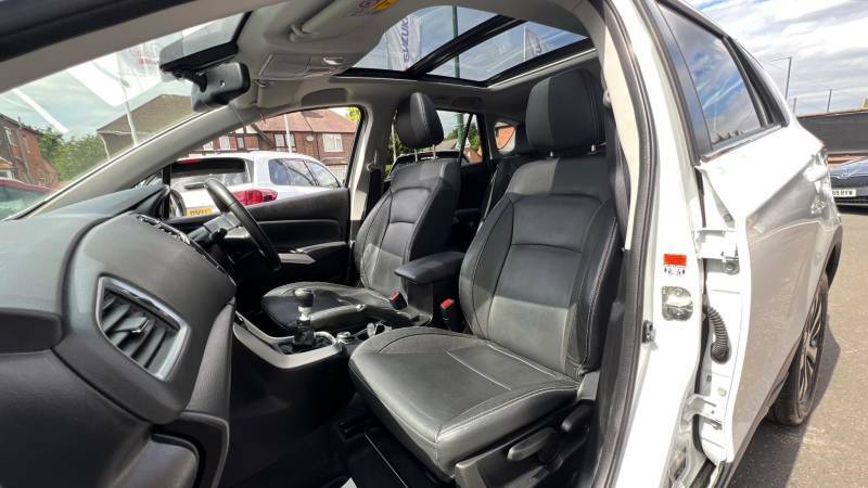 Suzuki SX4 S Cross 1.4 Boosterjet Sz5 Allgrip White #5
