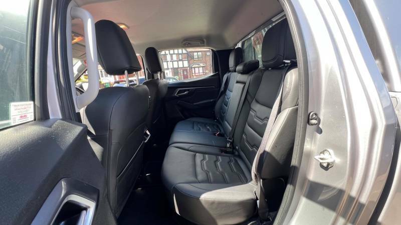 Isuzu D-Max 1.9 Td Dl40 Pickup Double Cab Black #9