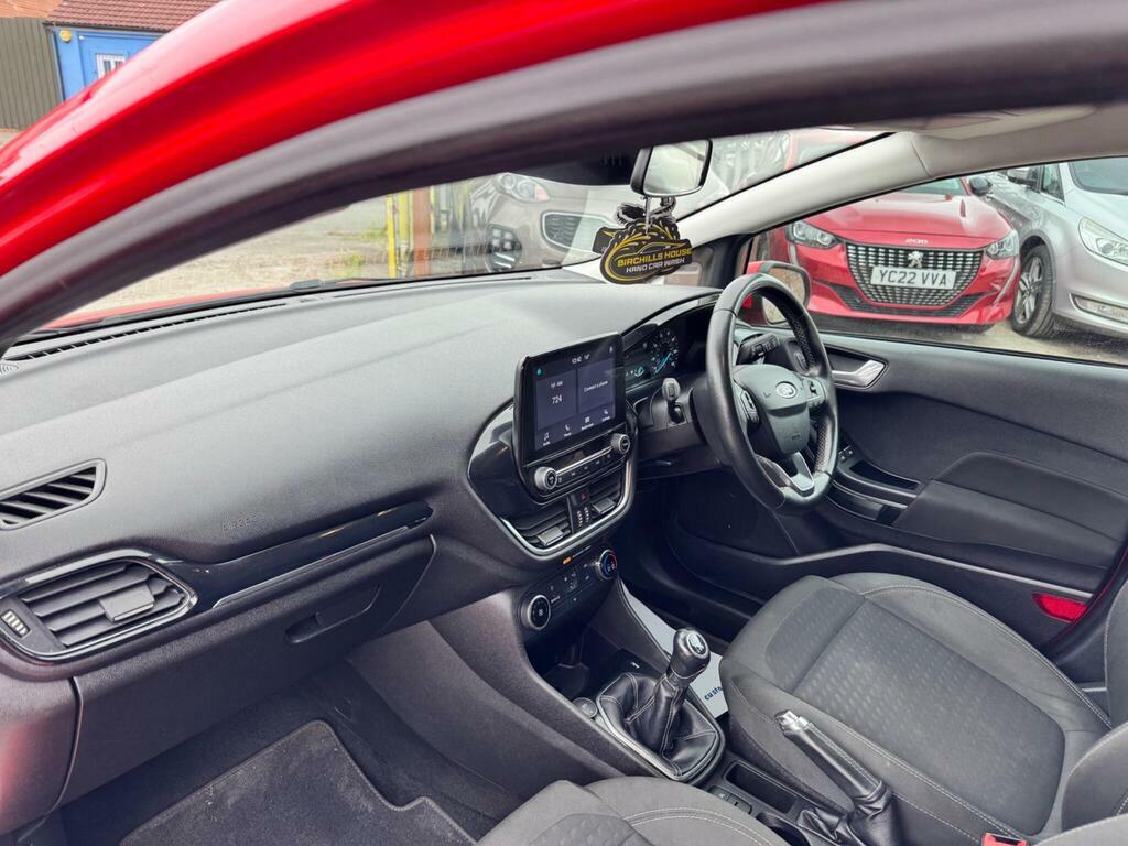 Ford Fiesta Active 1 White #10