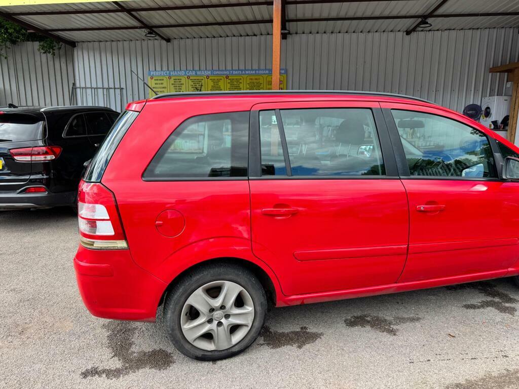 Vauxhall Zafira 1.8 16V Exclusiv Euro 5 Red #5