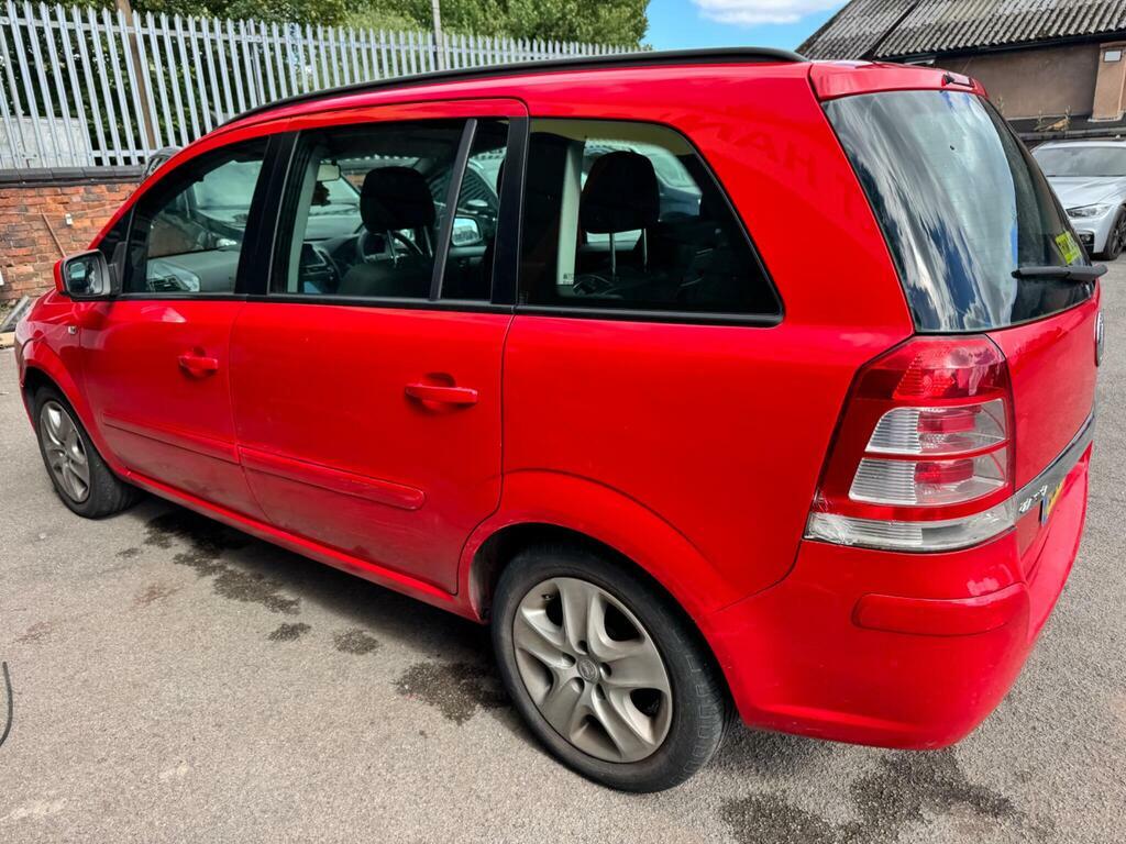 Vauxhall Zafira Red #11