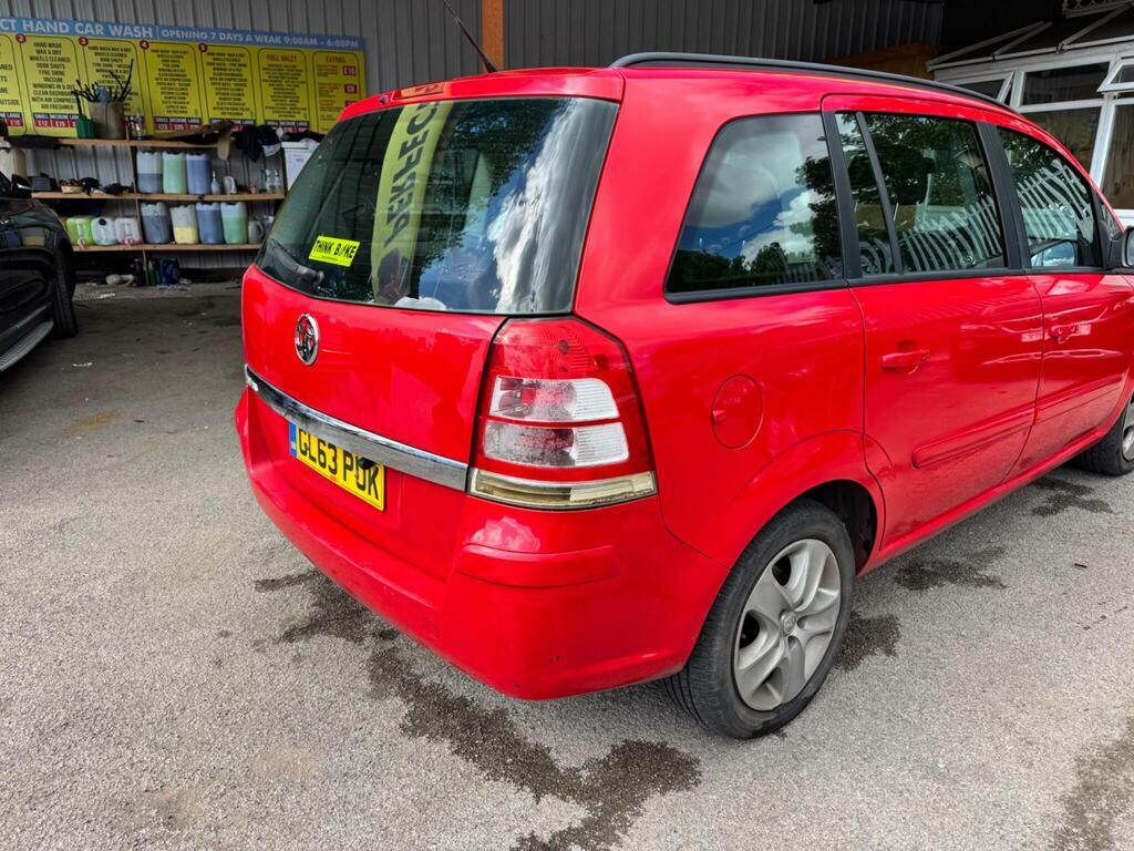 Vauxhall Zafira Red #7