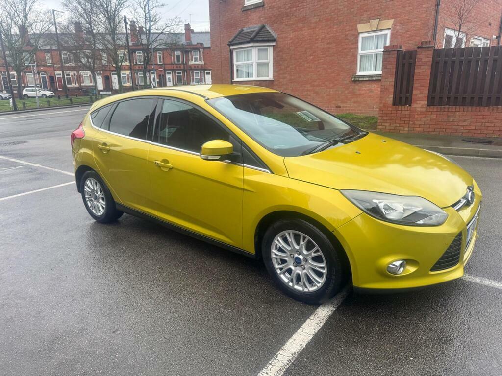 Ford Focus 1.6T Ecoboost Titanium Euro 5 S S Yellow #2