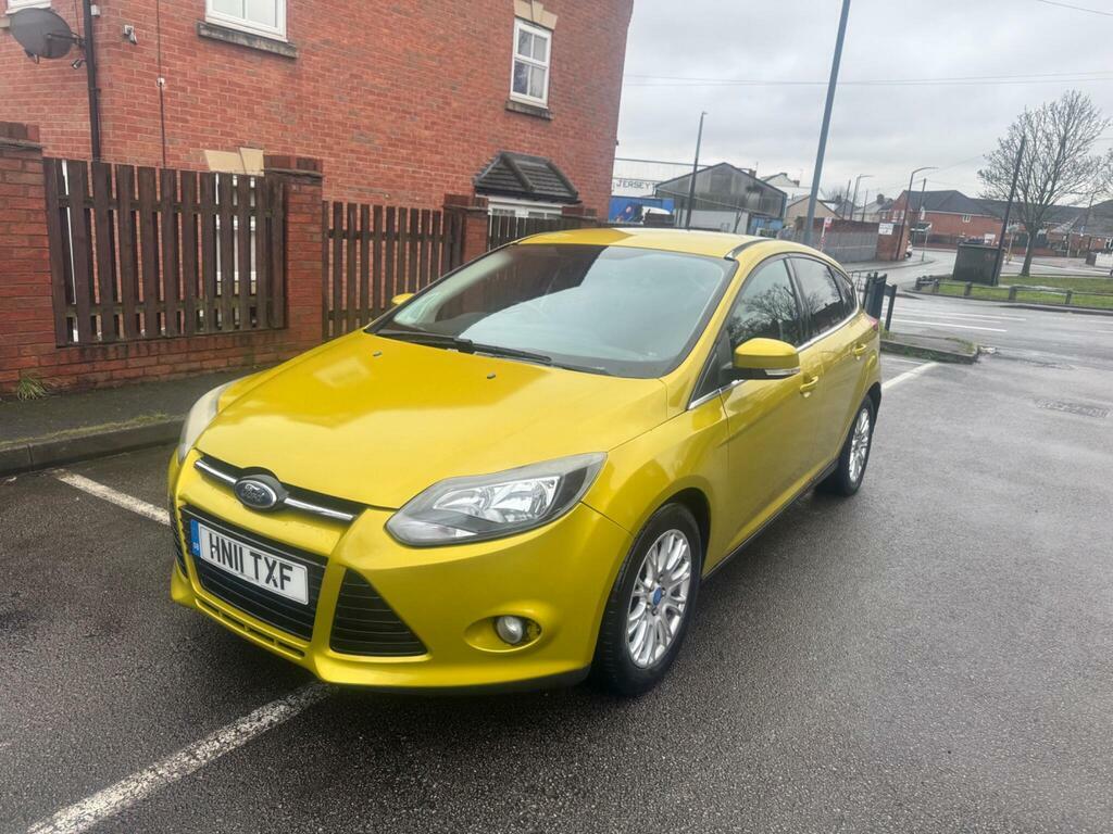Ford Focus 1.6T Ecoboost Titanium Euro 5 S S Yellow