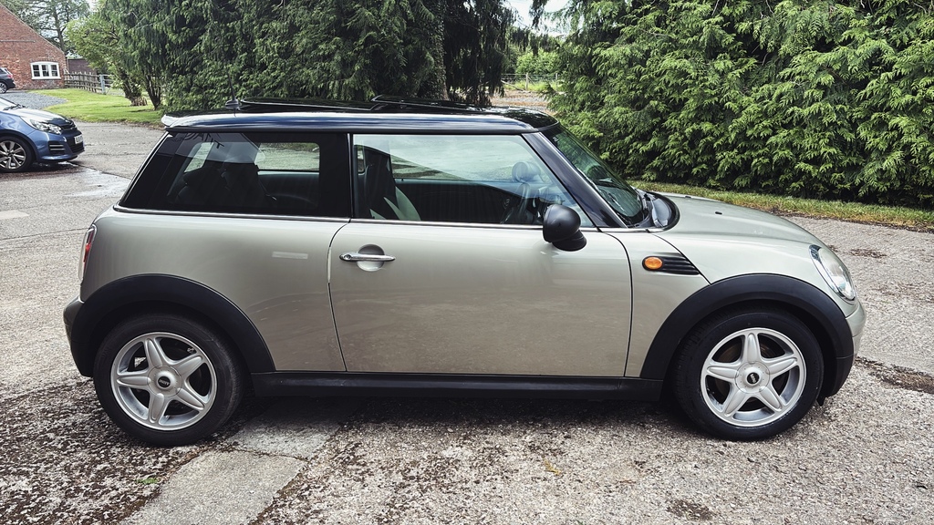 Mini Hatch Diesel Manual White #7