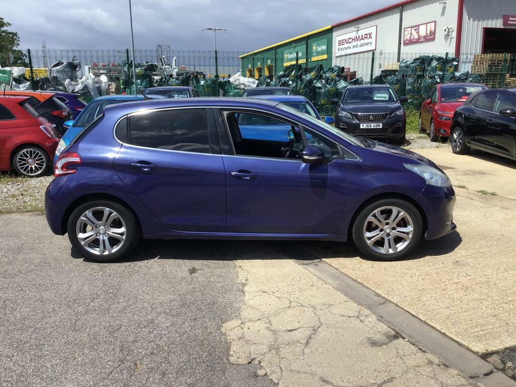 Peugeot 208 1.4 Hdi Allure Euro 5 Blue #4