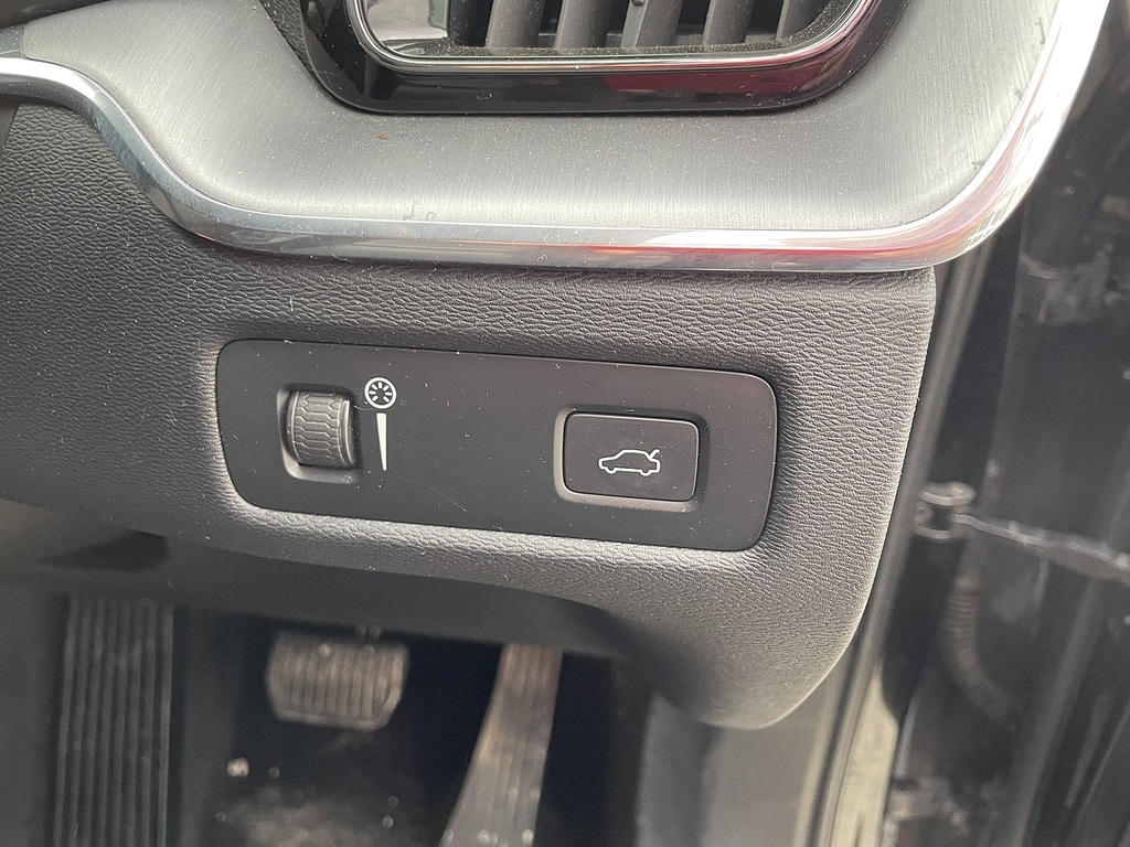 Volvo XC60 Recharge Inscription Expression, T6 Awd Plug-in Hy Blue #42