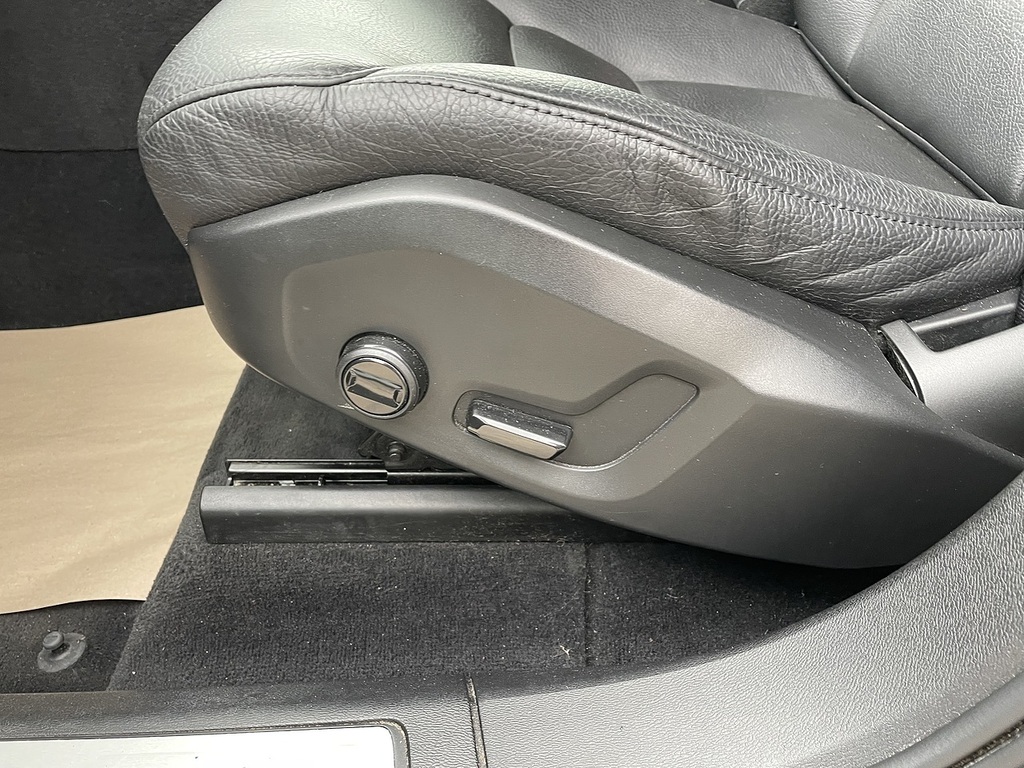 Volvo XC60 Recharge Inscription Expression, T6 Awd Plug-in Hy Blue #28