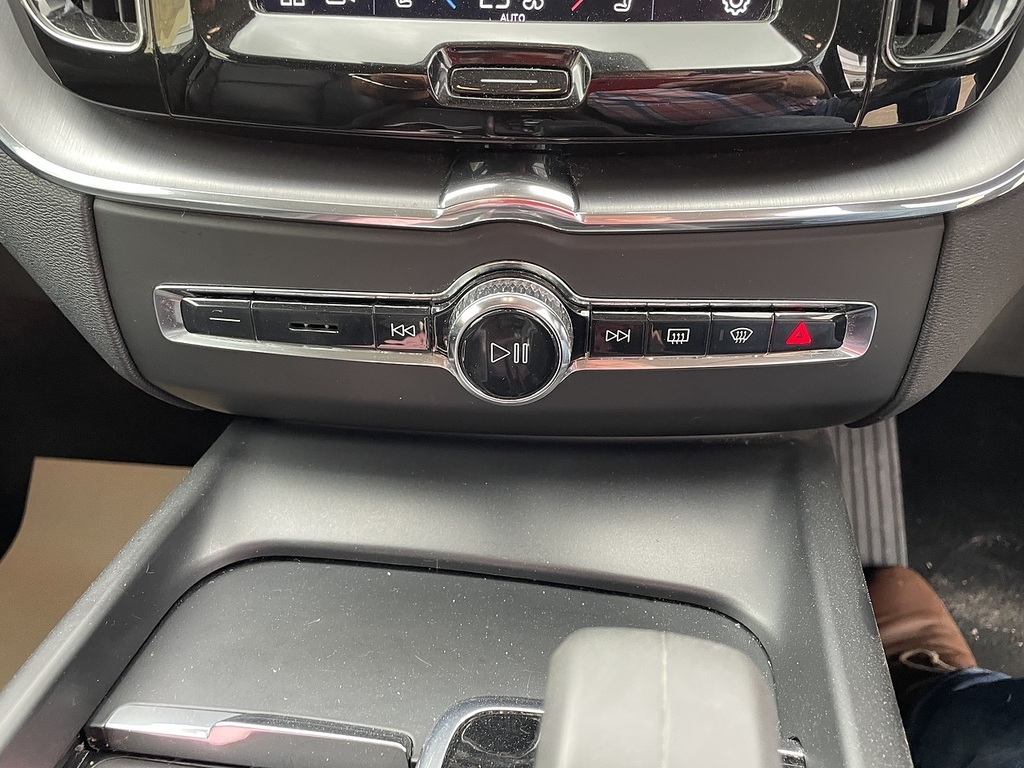 Volvo XC60 Recharge Inscription Expression, T6 Awd Plug-in Hy Blue #38