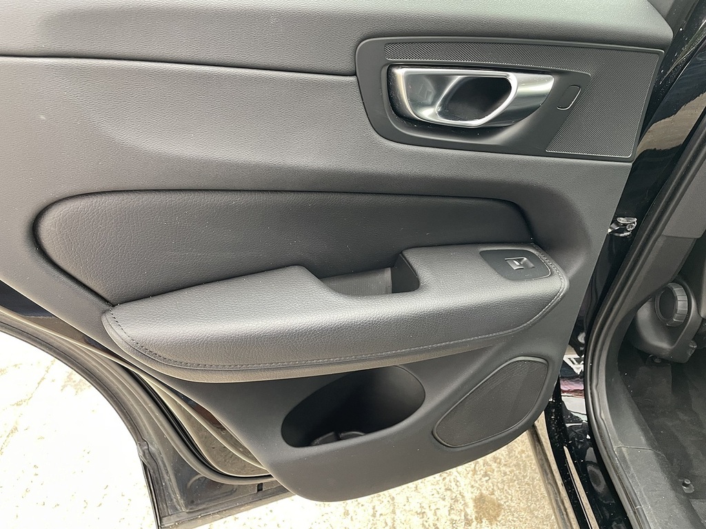 Volvo XC60 Recharge Inscription Expression, T6 Awd Plug-in Hy Blue #30