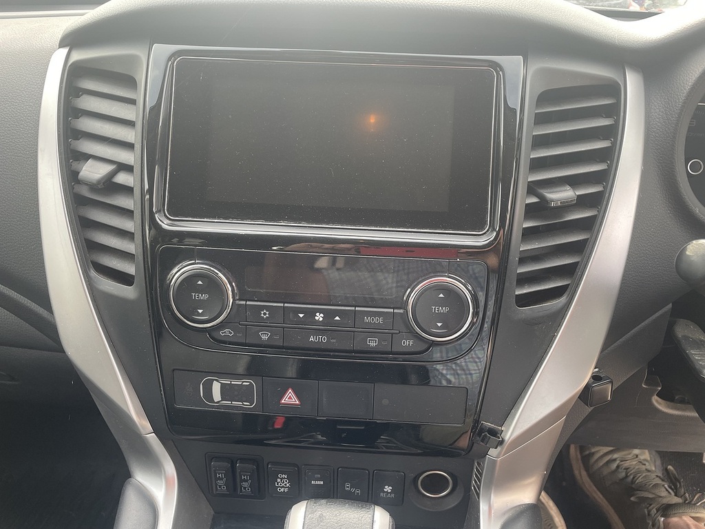 Mitsubishi Shogun Sport Suv Grey #26