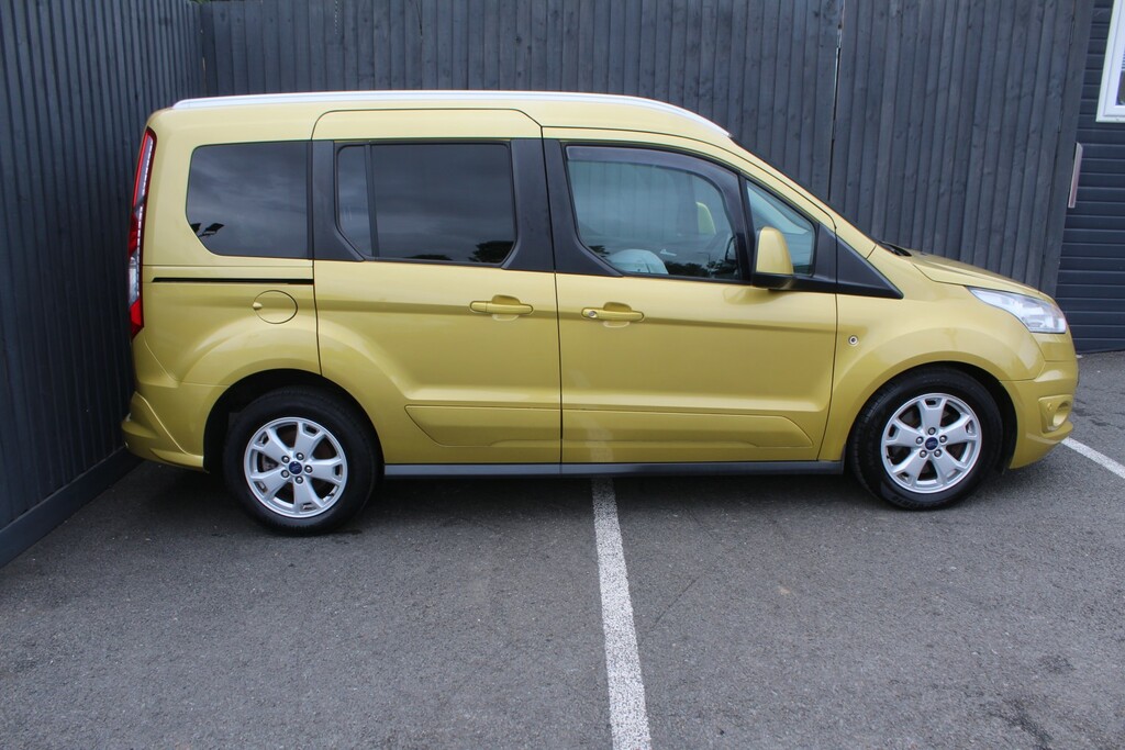 Ford Tourneo Connect Mpv 1.5 Tdci Titanium 2015 Gold #6