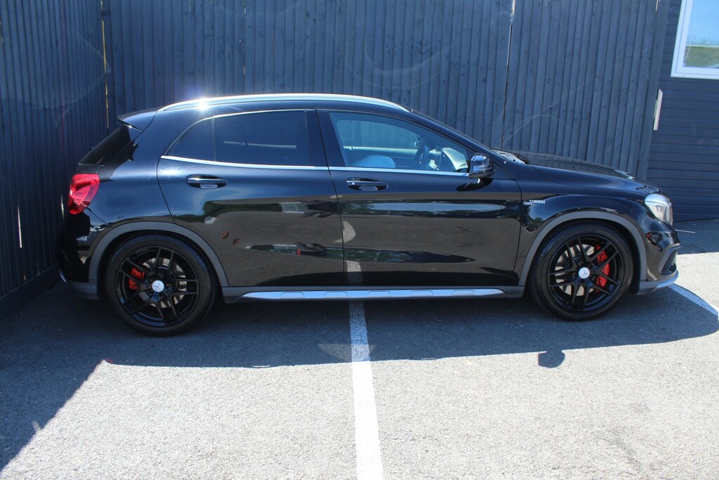 Mercedes-Benz GLA Class Suv 2.0 Gla45 Amg 2016 Black #6