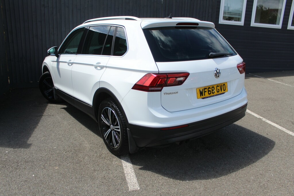 Volkswagen Tiguan Suv 1.4 Tsi Se Navigation 2018 WF68GVO White #2