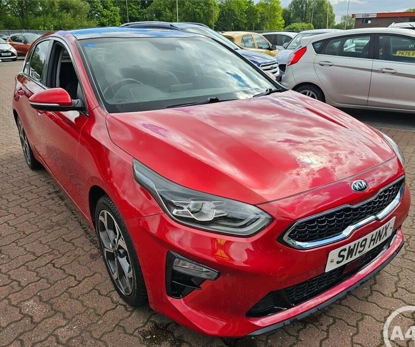 Kia Ceed 1.4 T-gdi First Edition Red
