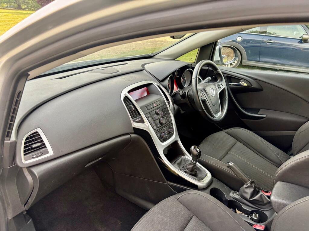 Vauxhall Astra 1.4I Sri Euro 6 DY65FKZ Silver #4