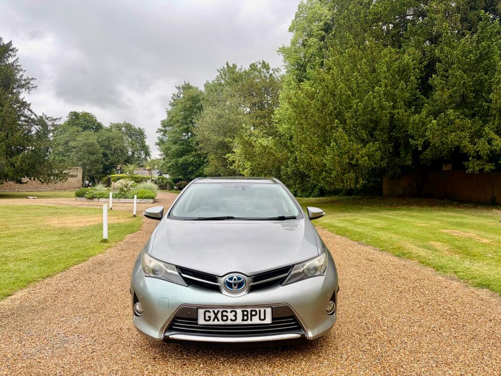 Toyota Auris Hatchback Silver #36