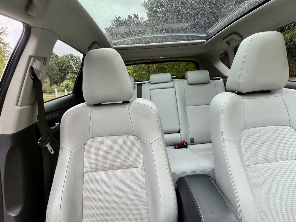 Toyota Auris Hatchback Silver #21