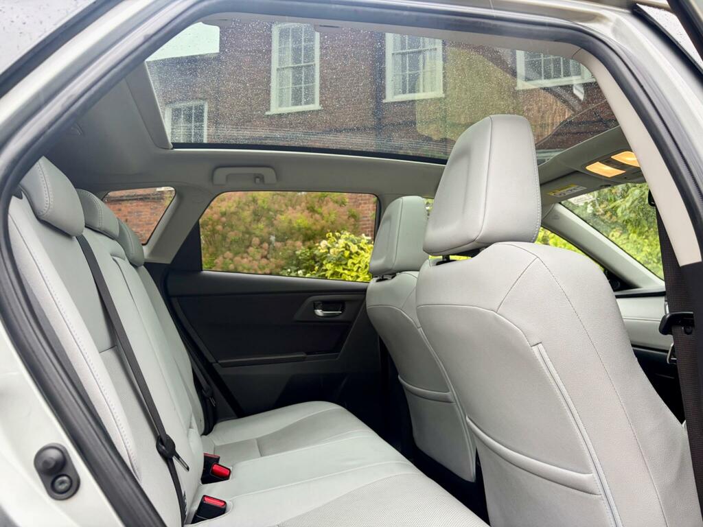 Toyota Auris Hatchback Silver #54