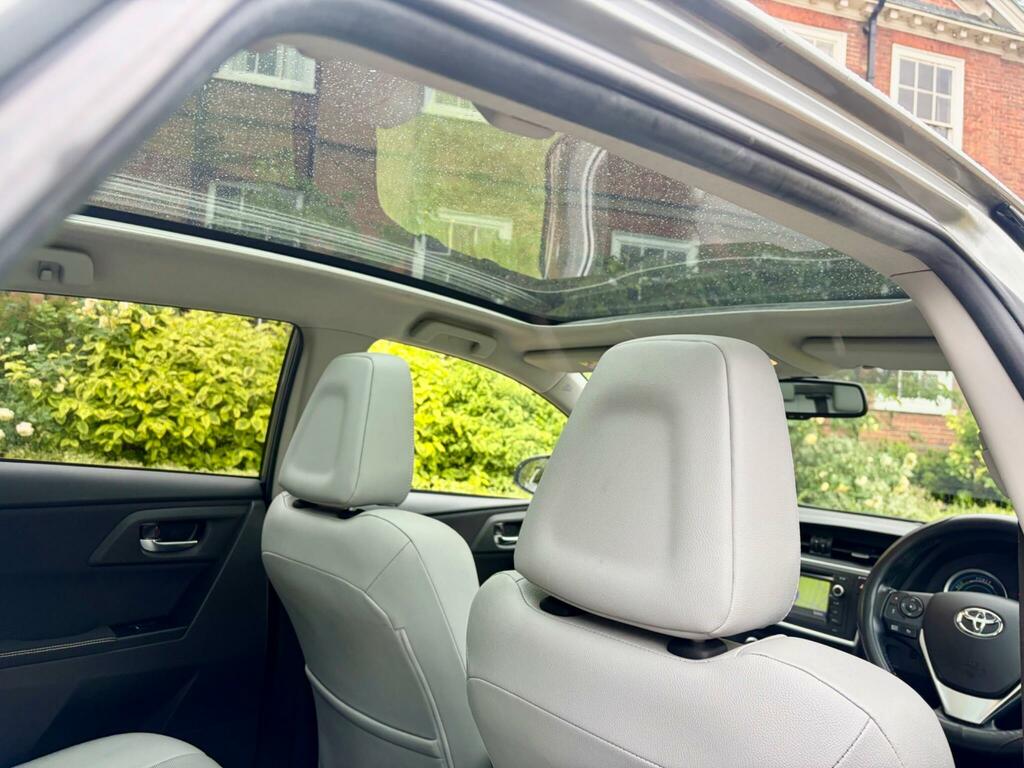 Toyota Auris Excel Grey #4