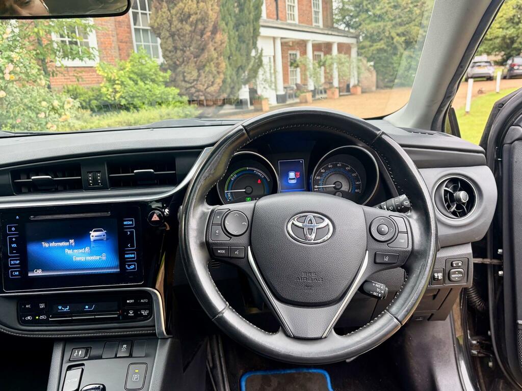 Toyota Auris Active Silver #44