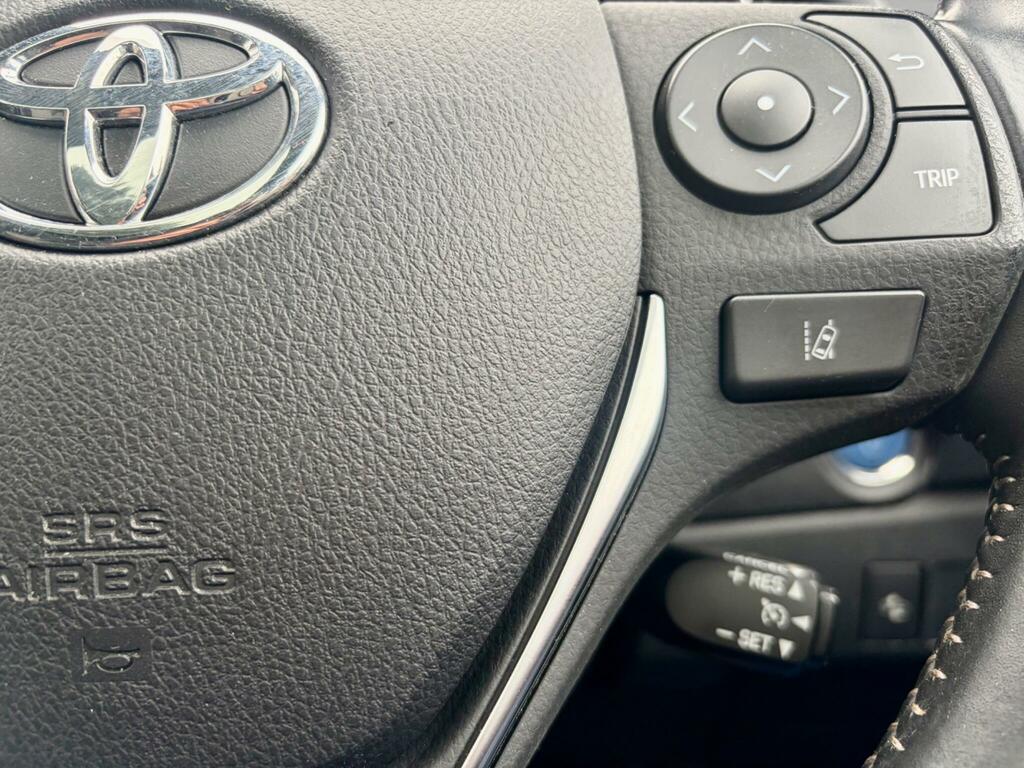 Toyota Auris Active Silver #56