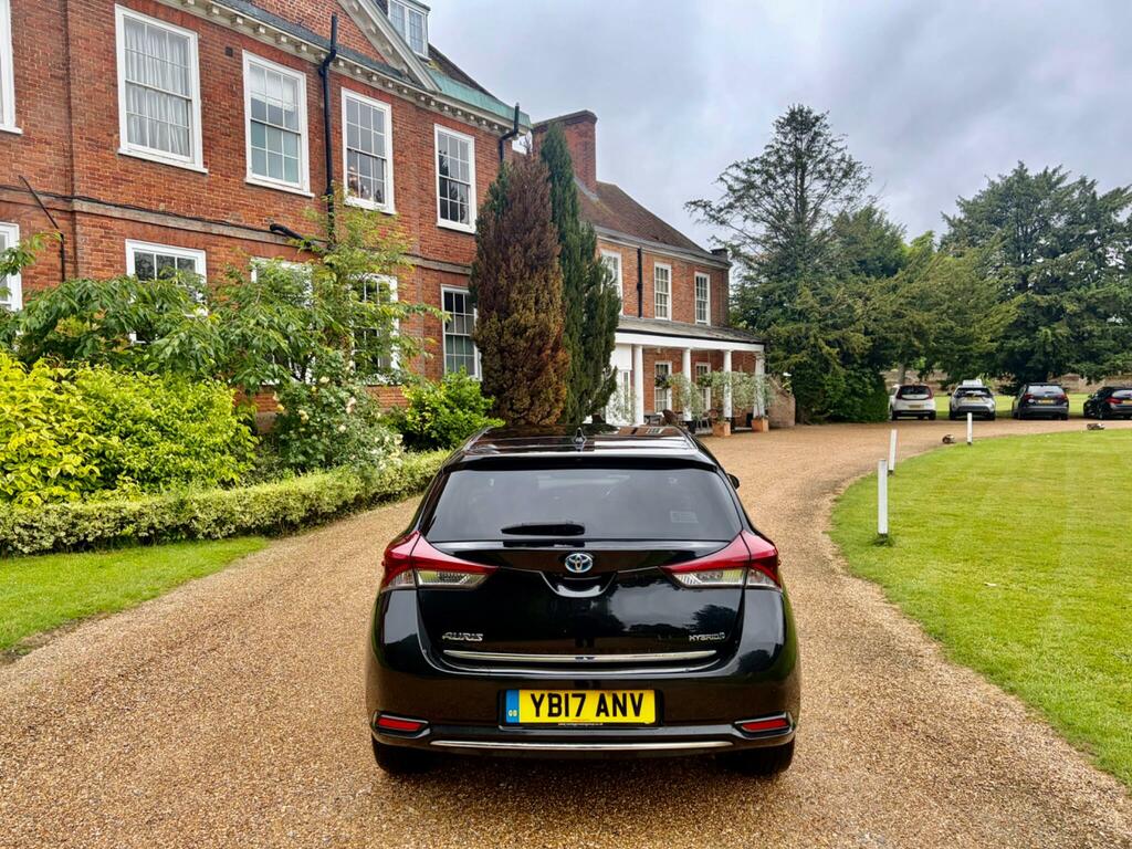 Toyota Auris Active Silver #17