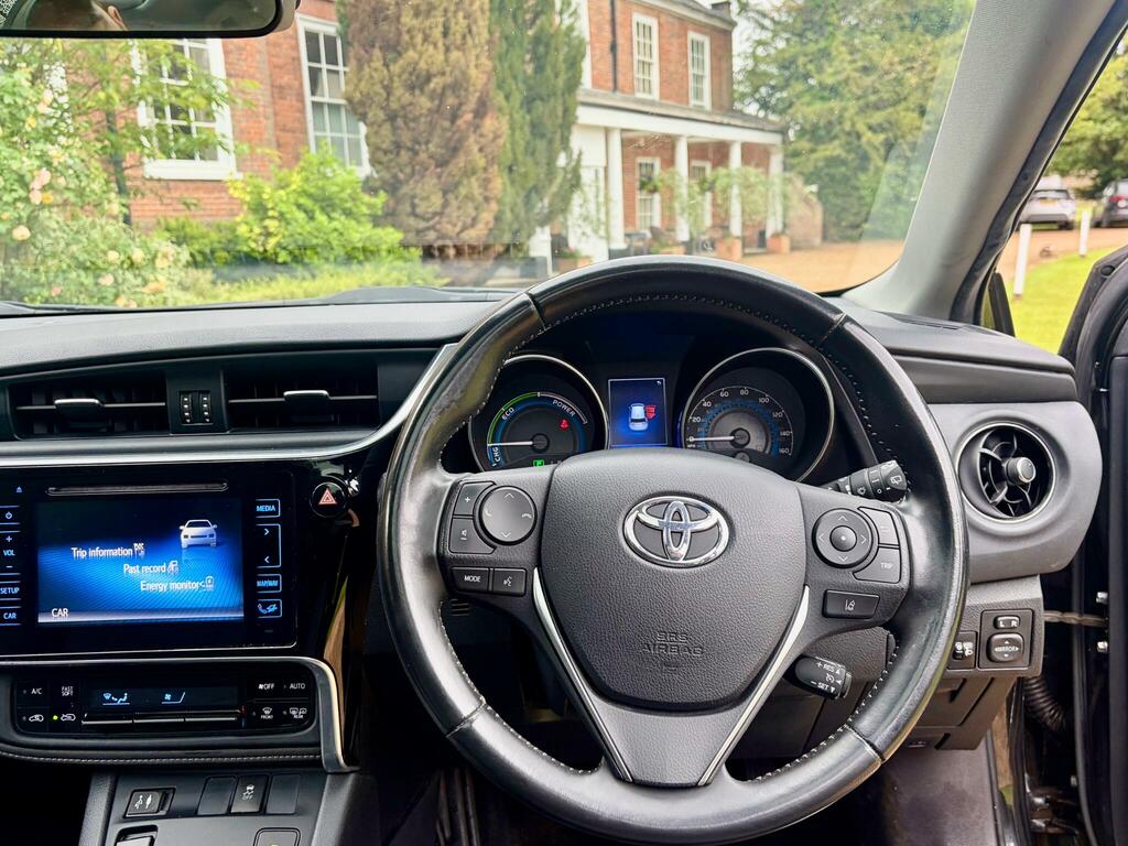 Toyota Auris Active Silver #48