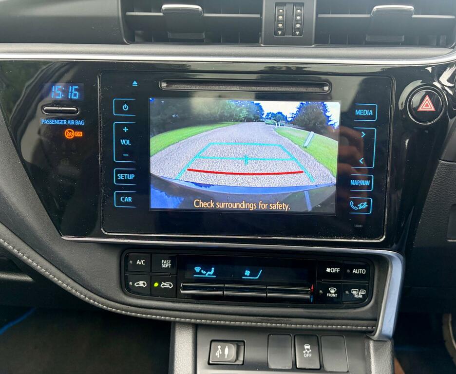 Toyota Auris Design Black #6
