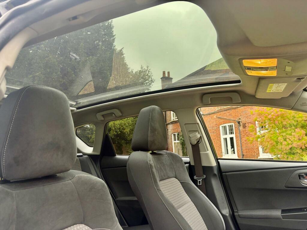 Toyota Auris Active Silver #42