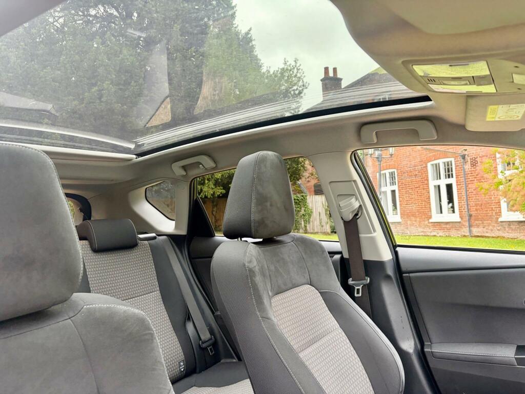 Toyota Auris Active Silver #47