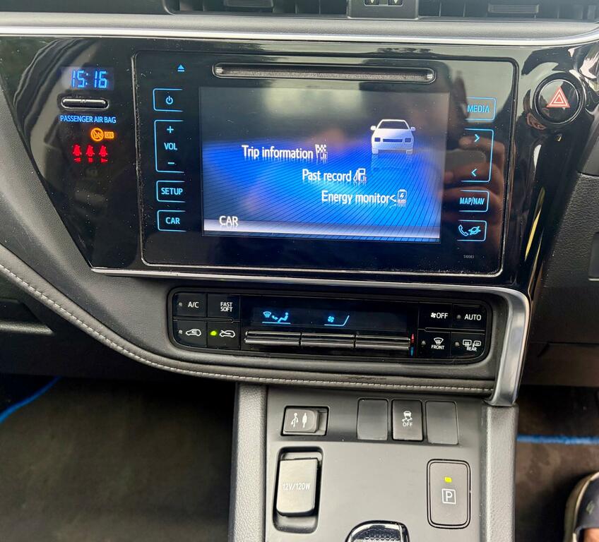 Toyota Auris Active Silver #55