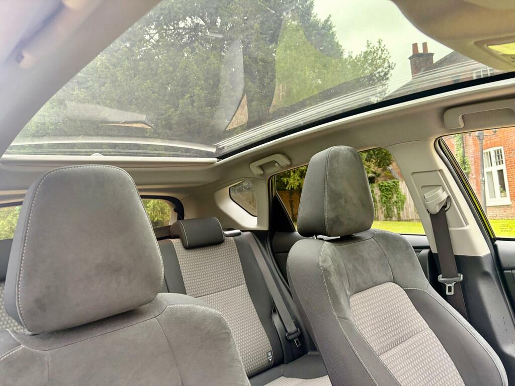 Toyota Auris Active Silver #49