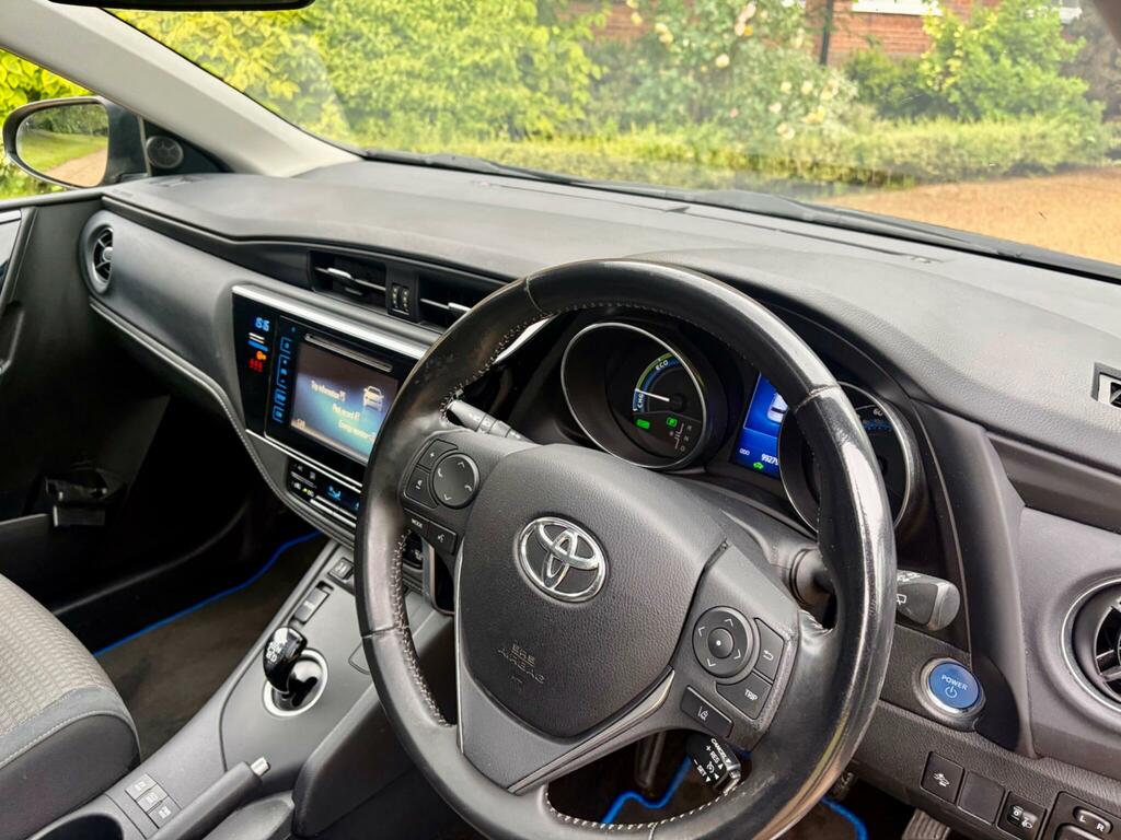 Toyota Auris Active Silver #51