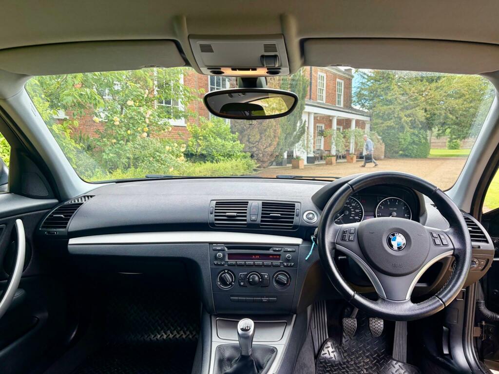 BMW 1 Series Black #3