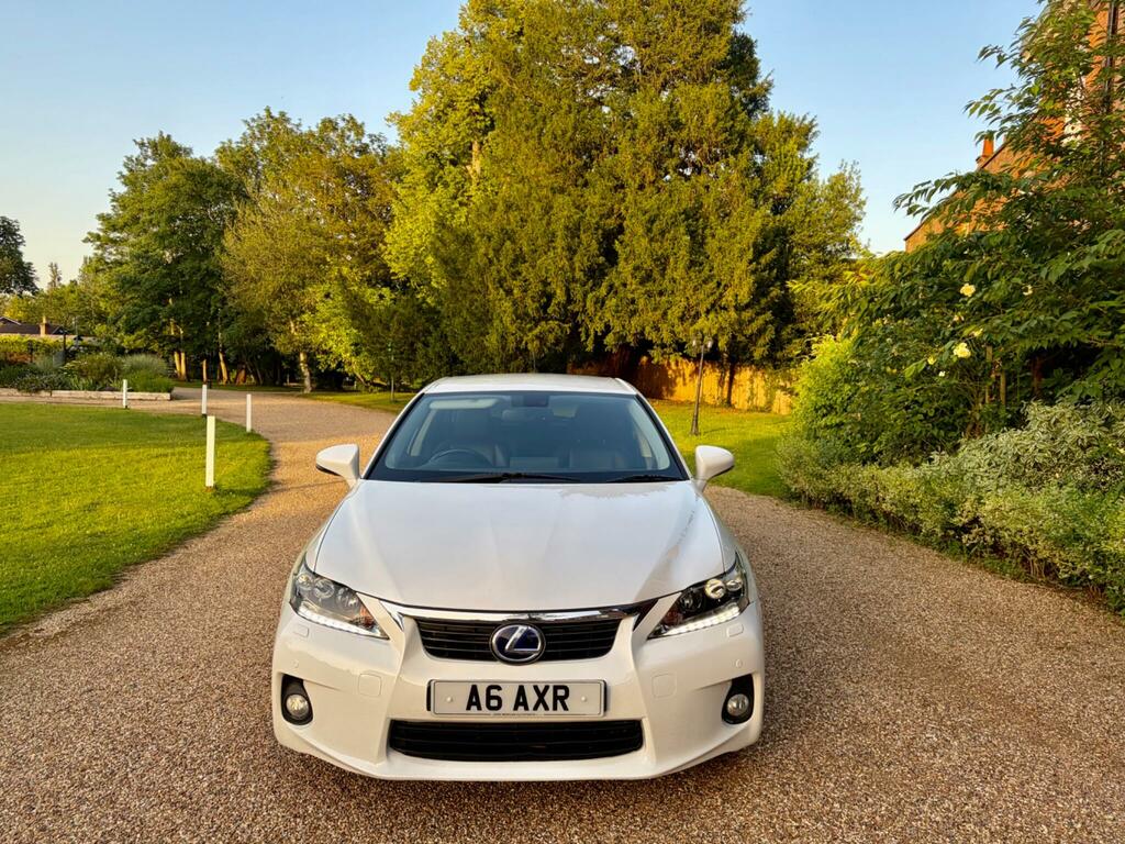 Lexus CT Premier White #2