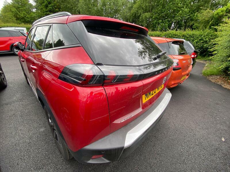 Peugeot 2008 1.2 Puretech Allure Euro 6 Ss MM20WHU Red #4