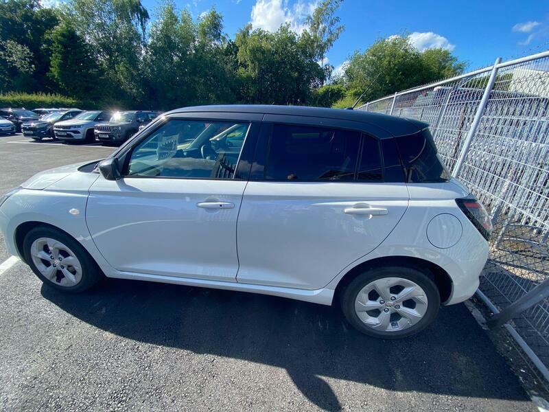 Suzuki Swift 1.2 Mhev Motion Cvt Euro 6 Ss White #4
