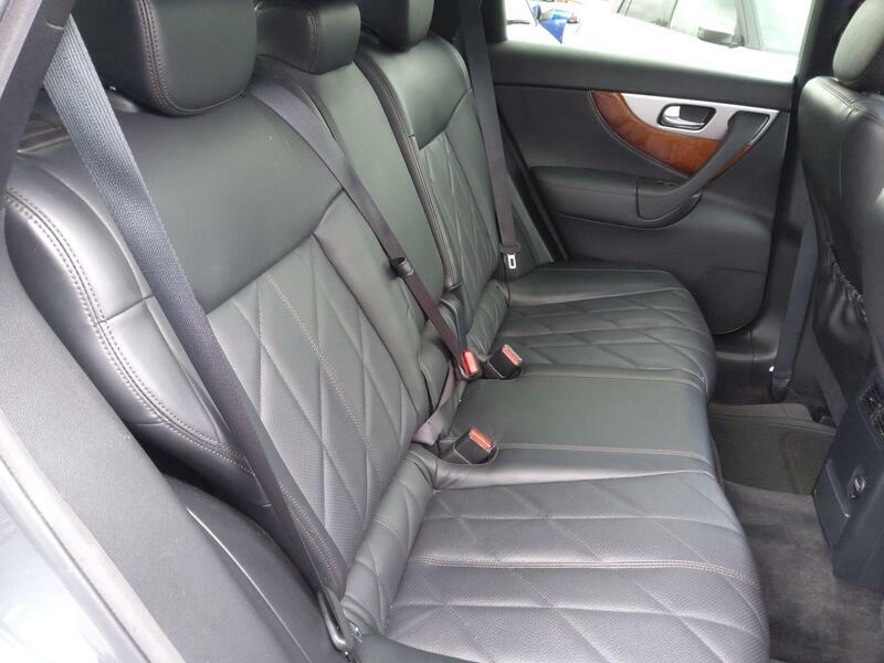 Infiniti QX70 Ultimate D Black #12