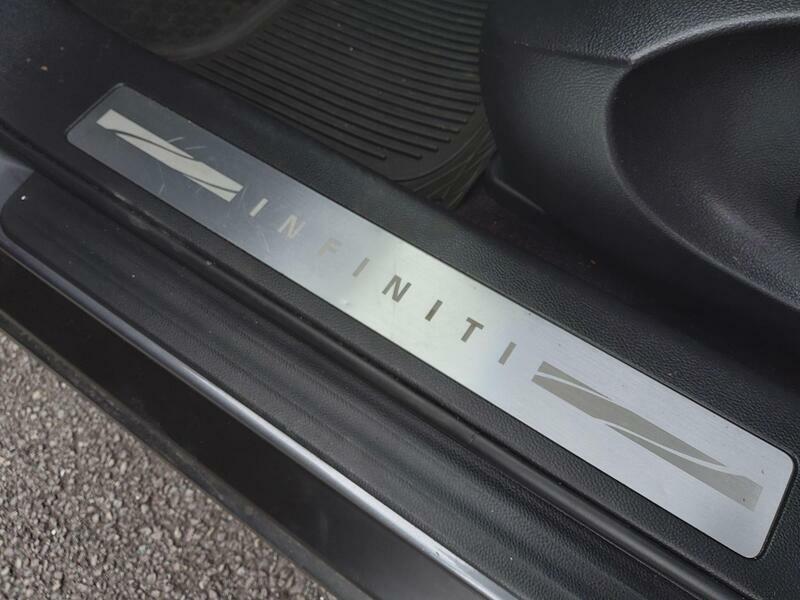 Infiniti QX70 Ultimate D Black #35