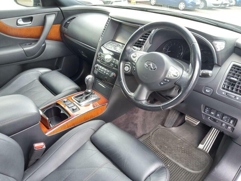 Infiniti QX70 Ultimate D Black #36