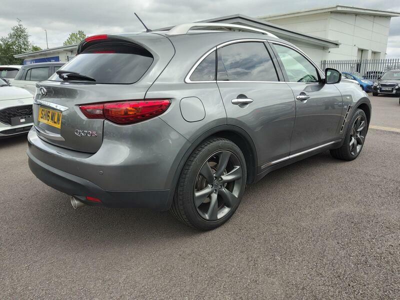 Infiniti QX70 Ultimate D Black #8